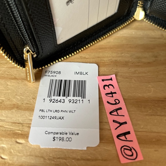 Coach Wallet🎈🎈 - Picture 4 of 8